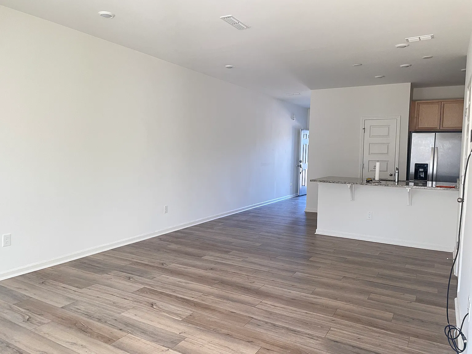 3 bed, 2.5 bath, 1359 sqft, $1,750 — Photo 4