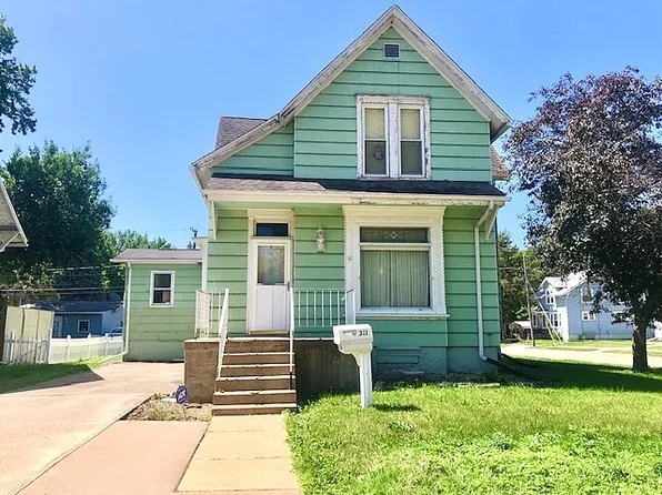 311 W 6th St, Sterling, IL 61081