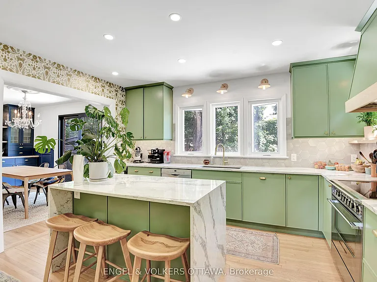 469 Island Park Dr — Photo 12