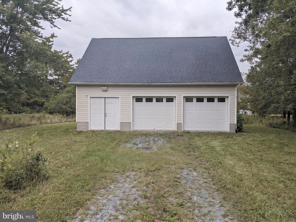 2nd image of 49690 Cypress Way