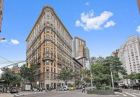 Rented by REAL New York | media 7