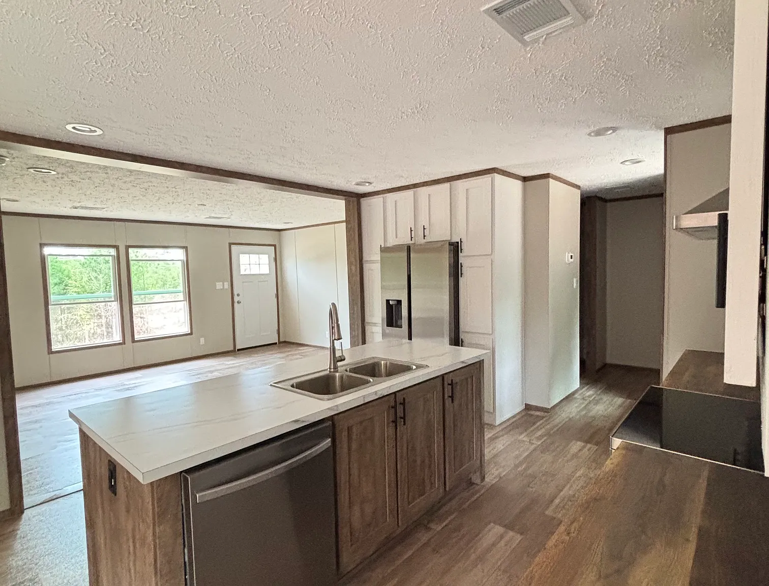 4 bed, 1568 sqft, $1,850 — Photo 4