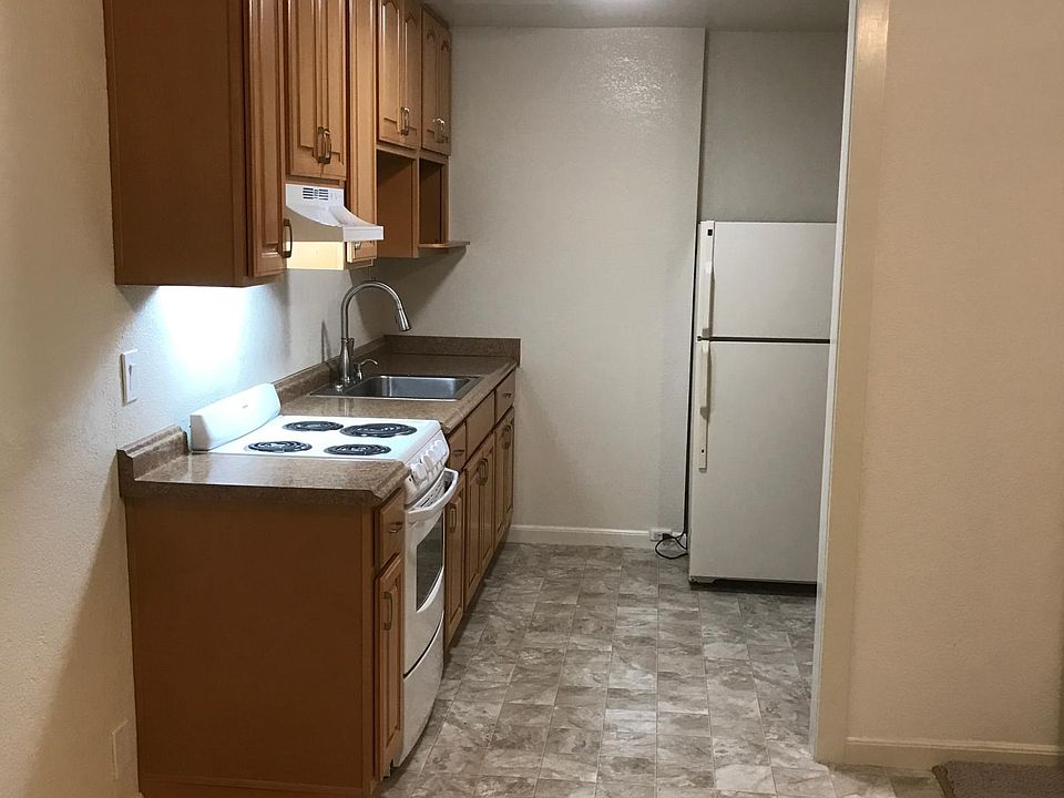 dinning area, kitchen