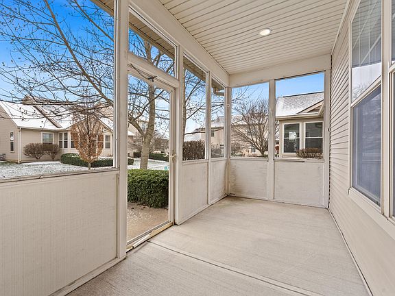 4th image of 6011 Coventry Bend Dr