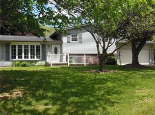 2995 Forestview St NE, Canton, OH 44721