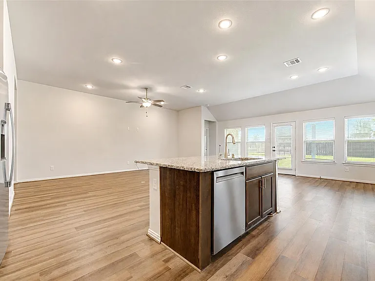 101 Sunray Creek Dr — Photo 22