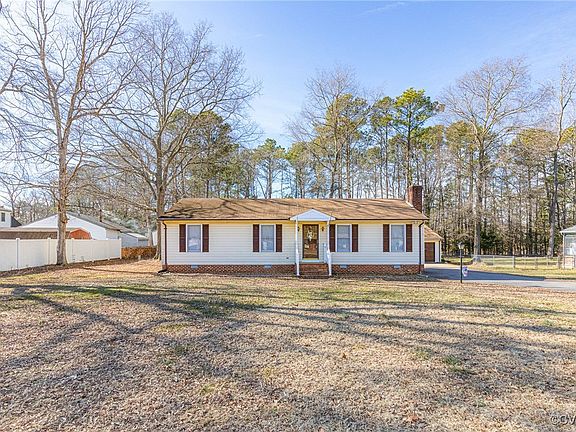 2nd image of 404 Evanrude Ln