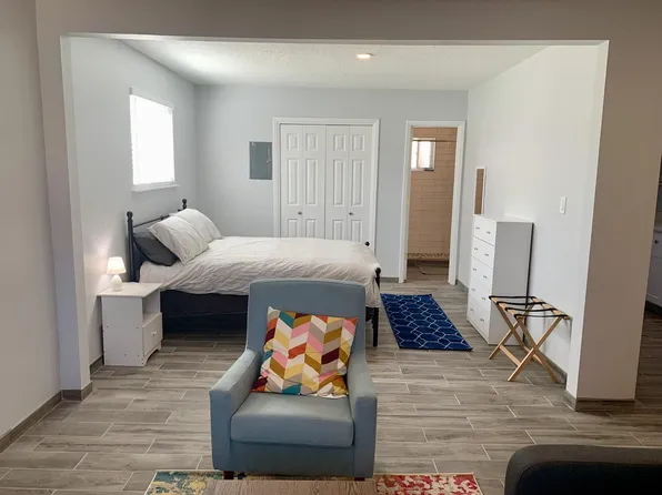 117 Bryn Mawr Dr NE - A, 117 Bryn Mawr Dr NE, Albuquerque, NM 87106