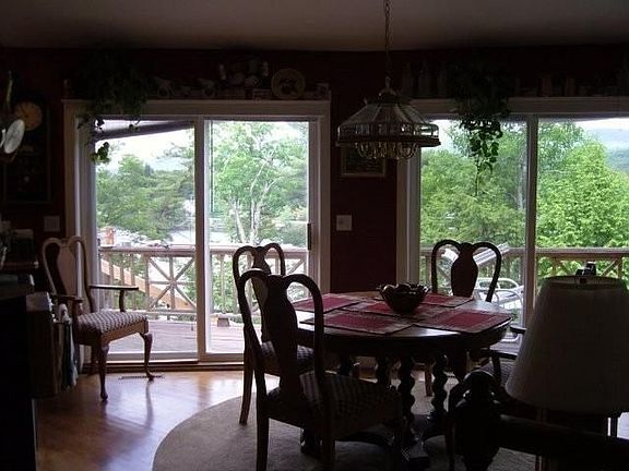 4th image of 103 E River Dr