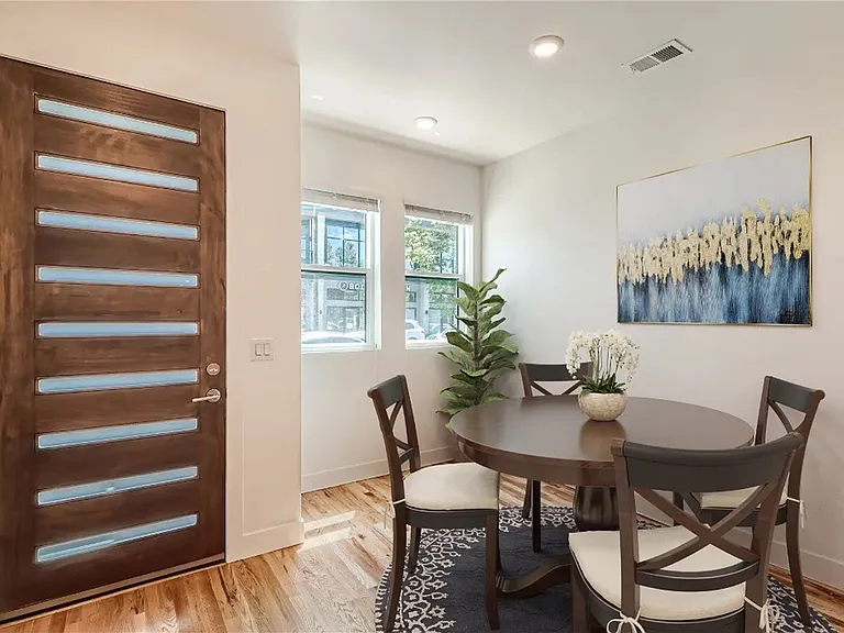 Brand New 3b/3.5bth Townhomes in the Heart of Park Hill. — Photo 11