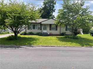 29 Patton Rd, Woonsocket, RI 02895