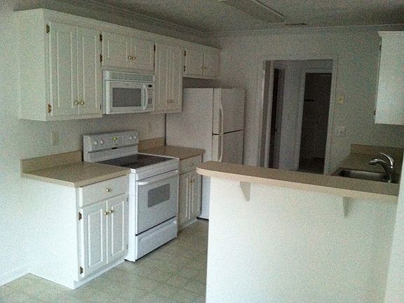 3rd image of 137 Village Pkwy