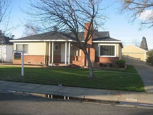 2nd image of 2229 Meer Way