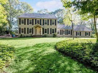 7 Cedar Rd, Port Jefferson, NY 11777