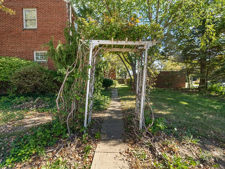 2327 E Livingston Ave #2327 — Photo 37