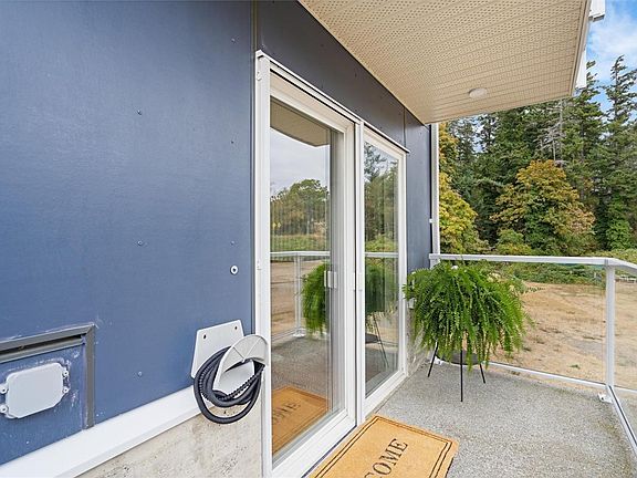 3rd image of 350 Belmont Rd #108