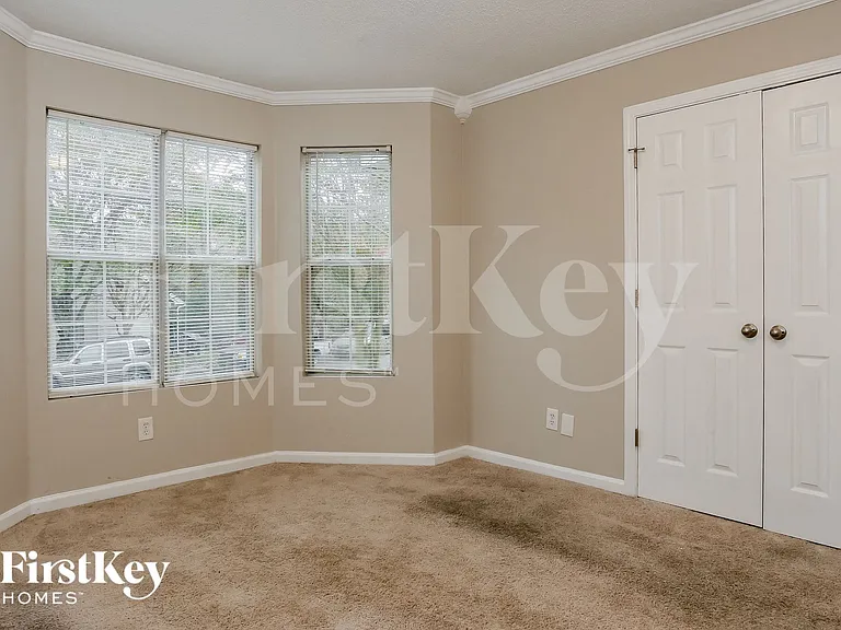 604 Rays Ln SE — Photo 4