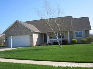 2602 Kickbush Dr, Valparaiso, IN 46383