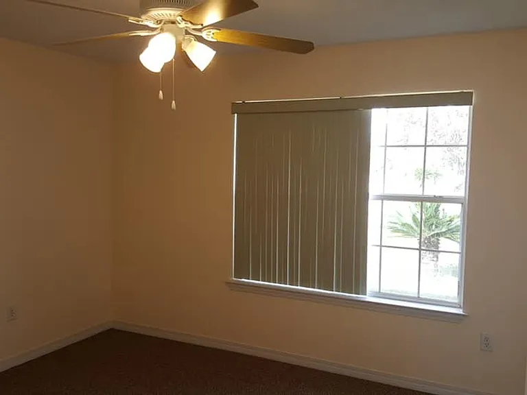 502 Meadow Ln — Photo 24