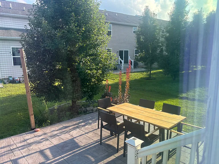 464 Smee Rd — Photo 10