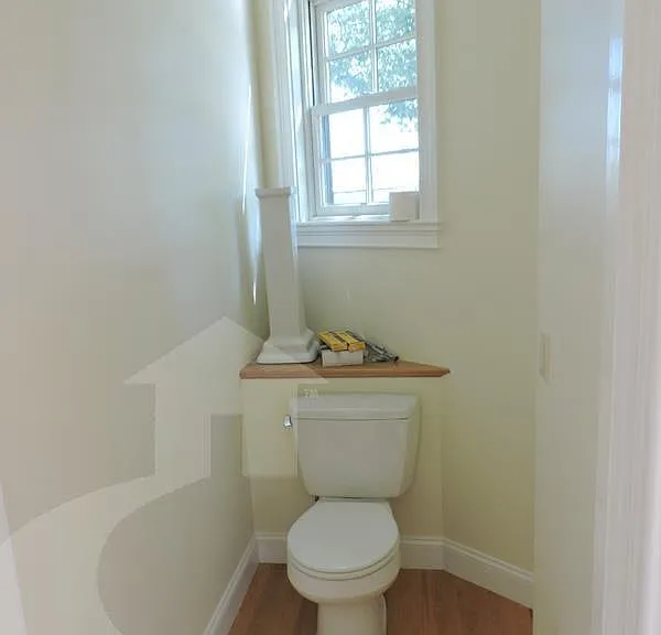 147 Webster Ave — Photo 7
