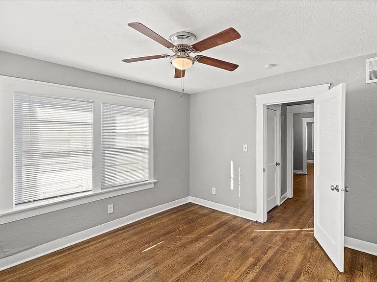 3913 Scarritt Ave — Photo 16