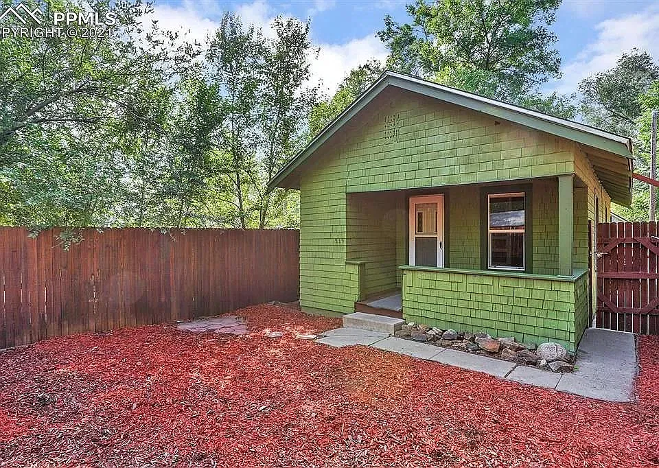 319 W Saint Vrain St