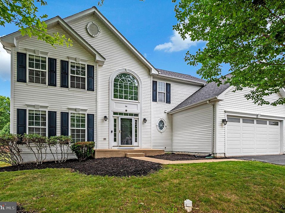1st image of 14 River Oak Dr