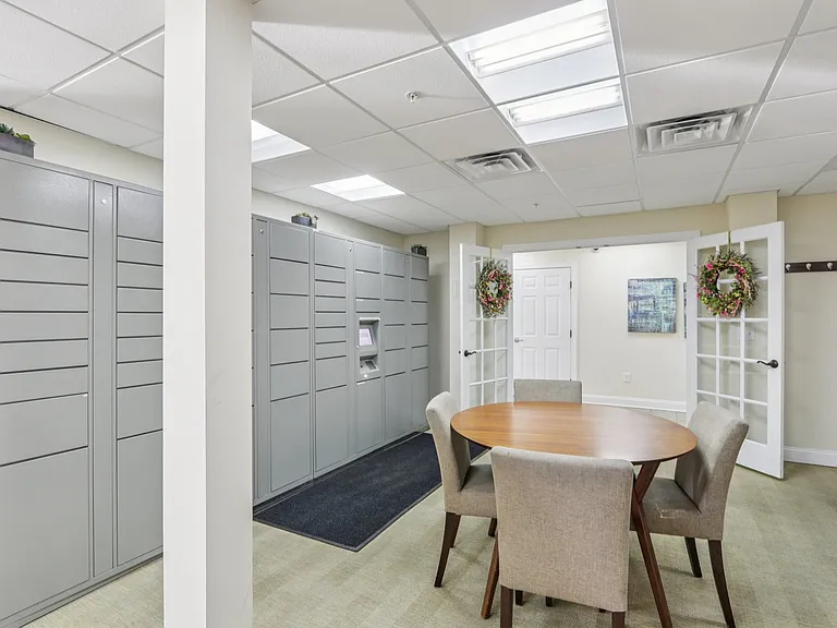 Summit Ridge Luxury Apartments — Photo 90