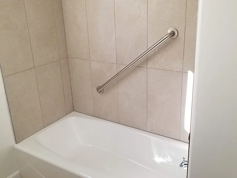 2132 E Mulberry Dr — Photo 15