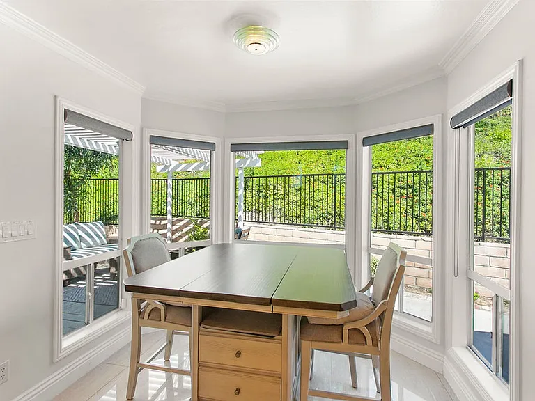 28602 Silverton Dr — Photo 15