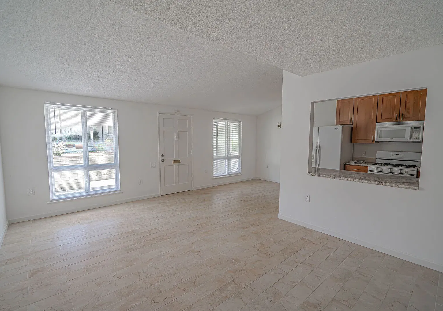 2 Bedroom Home in Friendly Valley in 55+ Community! — Photo 3