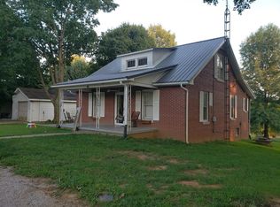 241 Spring Grove Blvd, Morganfield, KY 42437