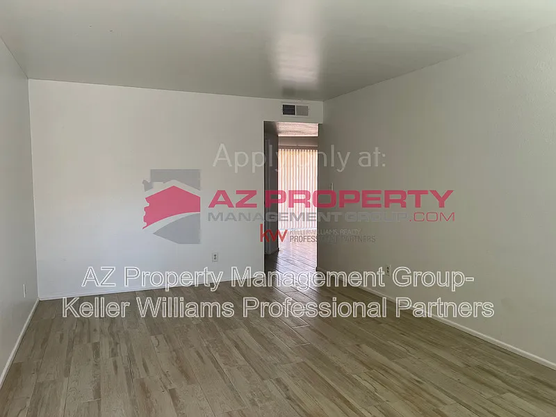 2 bed, 1.0 bath, 850 sqft, $1,100 — Photo 4