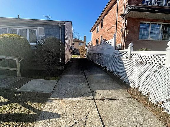 3rd image of 15458 20th Rd