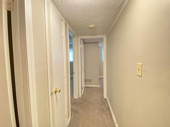 5th image of 310 Baker St E