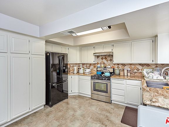 3rd image of 3924 Park Pl APT 1