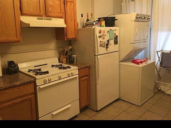 4th image of 2431 W Cortez St APT 2