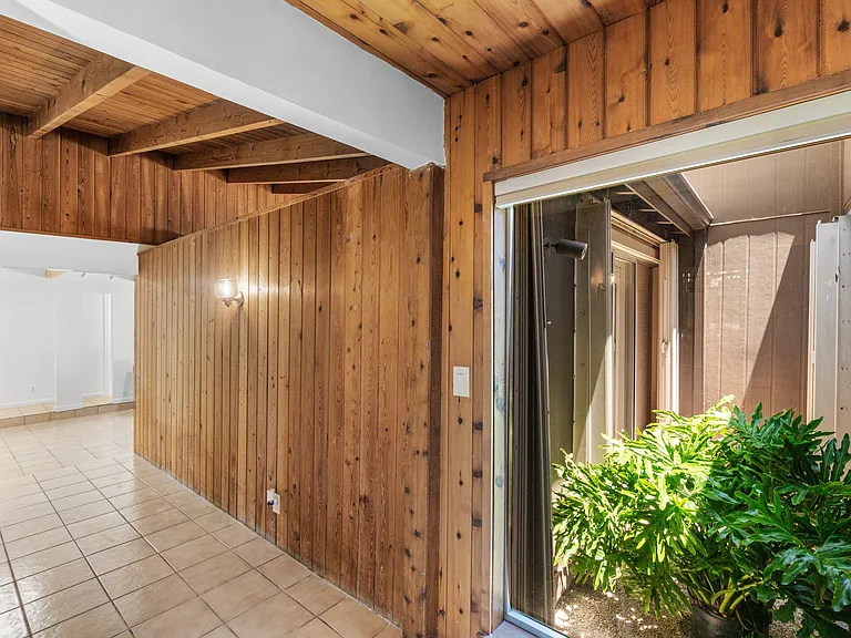 1051 SW 21st St — Photo 15