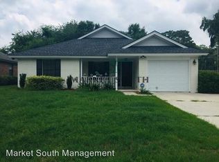106 Candleberry Ln, Savannah, GA 31406