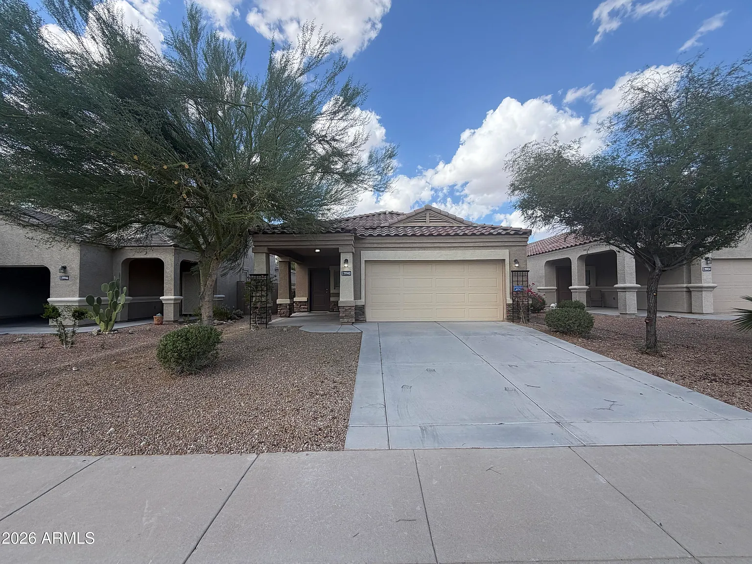 3 bed, 2.0 bath, 1458 sqft, $1,695 — Photo 1
