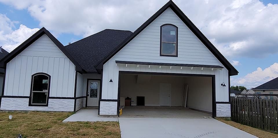 1st image of 3865 Royal Meadows St