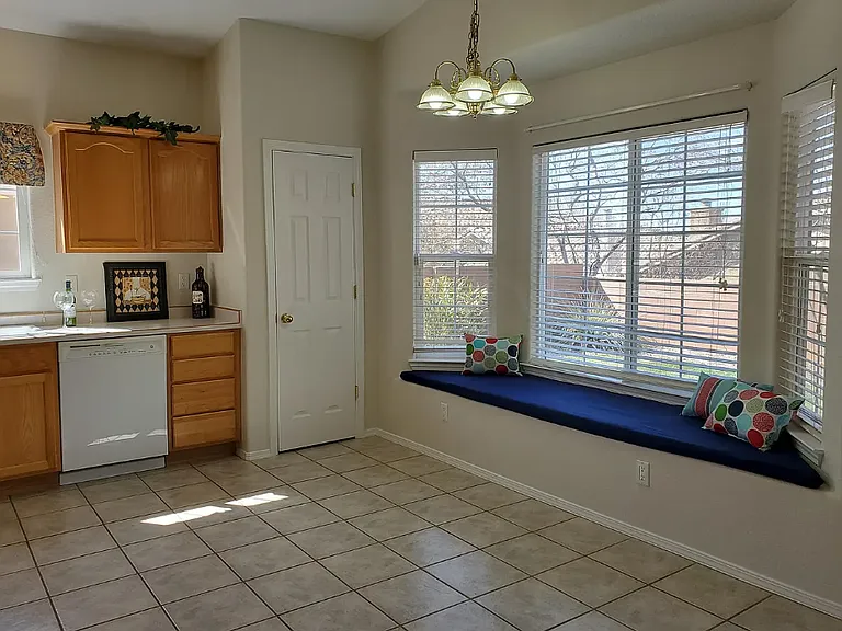 7309 Wild Olive Ave NE — Photo 11