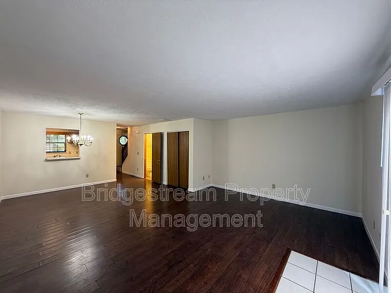 4583 Burchdale St — Photo 2
