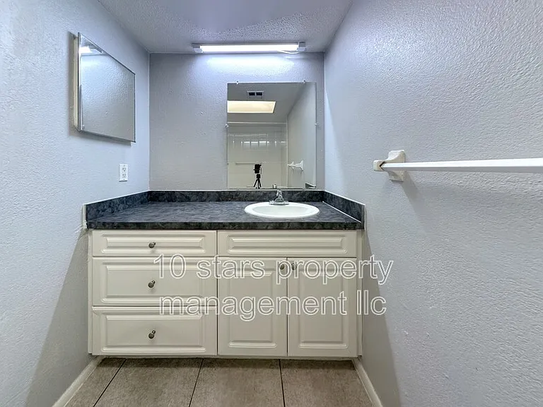4725 39th Ave N #104 — Photo 17