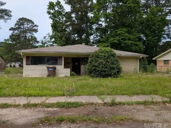1132 Wallace St, Malvern, AR 72104