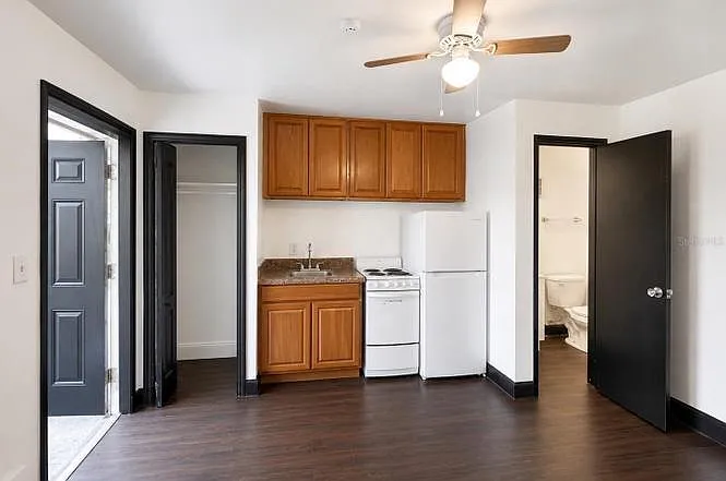 Studio, 176 sqft, $995 — Photo 2