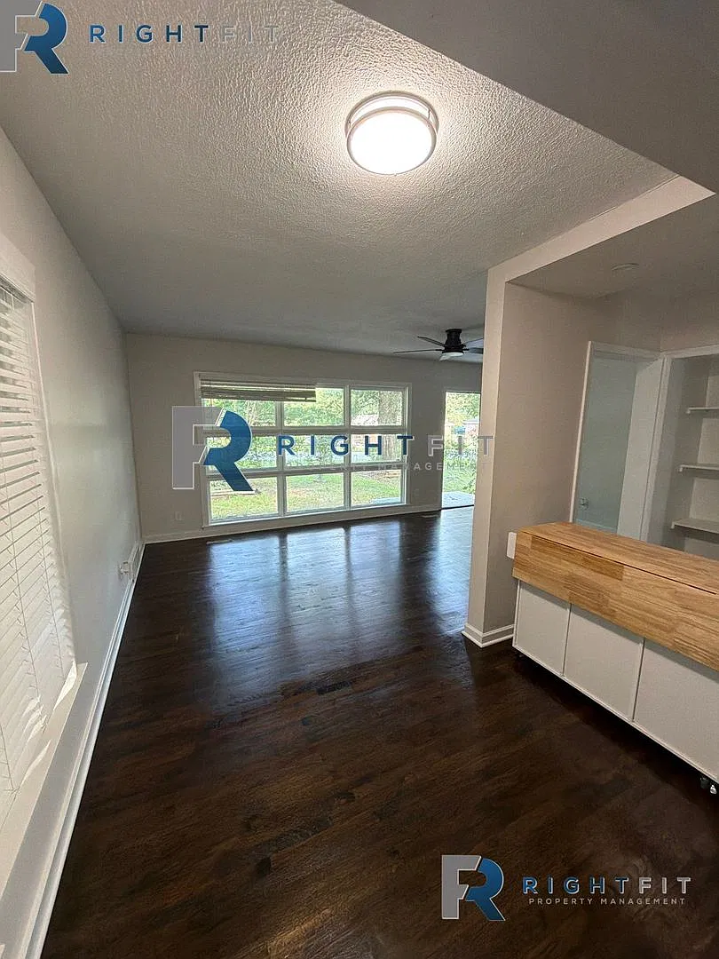 Newly Renovated Home in Columbus! — Photo 3