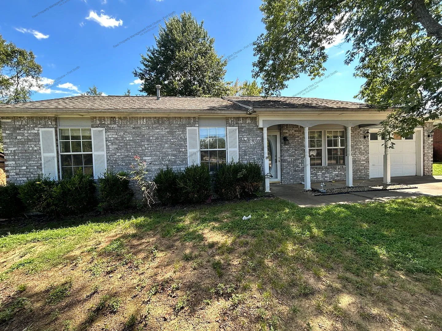 3 bed, 2.0 bath, 1141 sqft, $1,250 — Photo 2