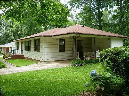 1354 Oakdale Dr, Griffin GA
